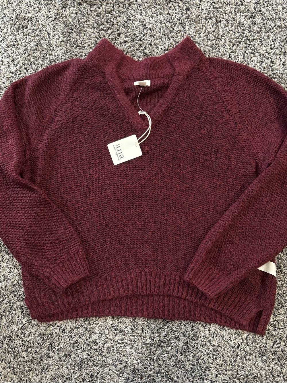 Cozy V-Neck Pullover Sweater - Burgundy